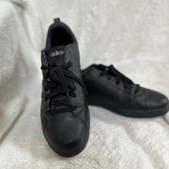 Mens Adidas Neo Label Advantage Clean VS Sneakers Triple Black F76599 - Picture 7 of 10